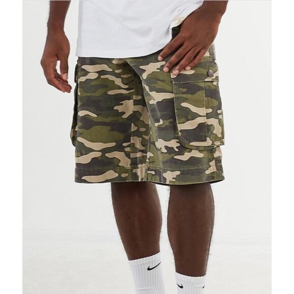 TRUE RELIGION Men’s Cargo Shorts Camouflage NWT - Picture 3 of 16